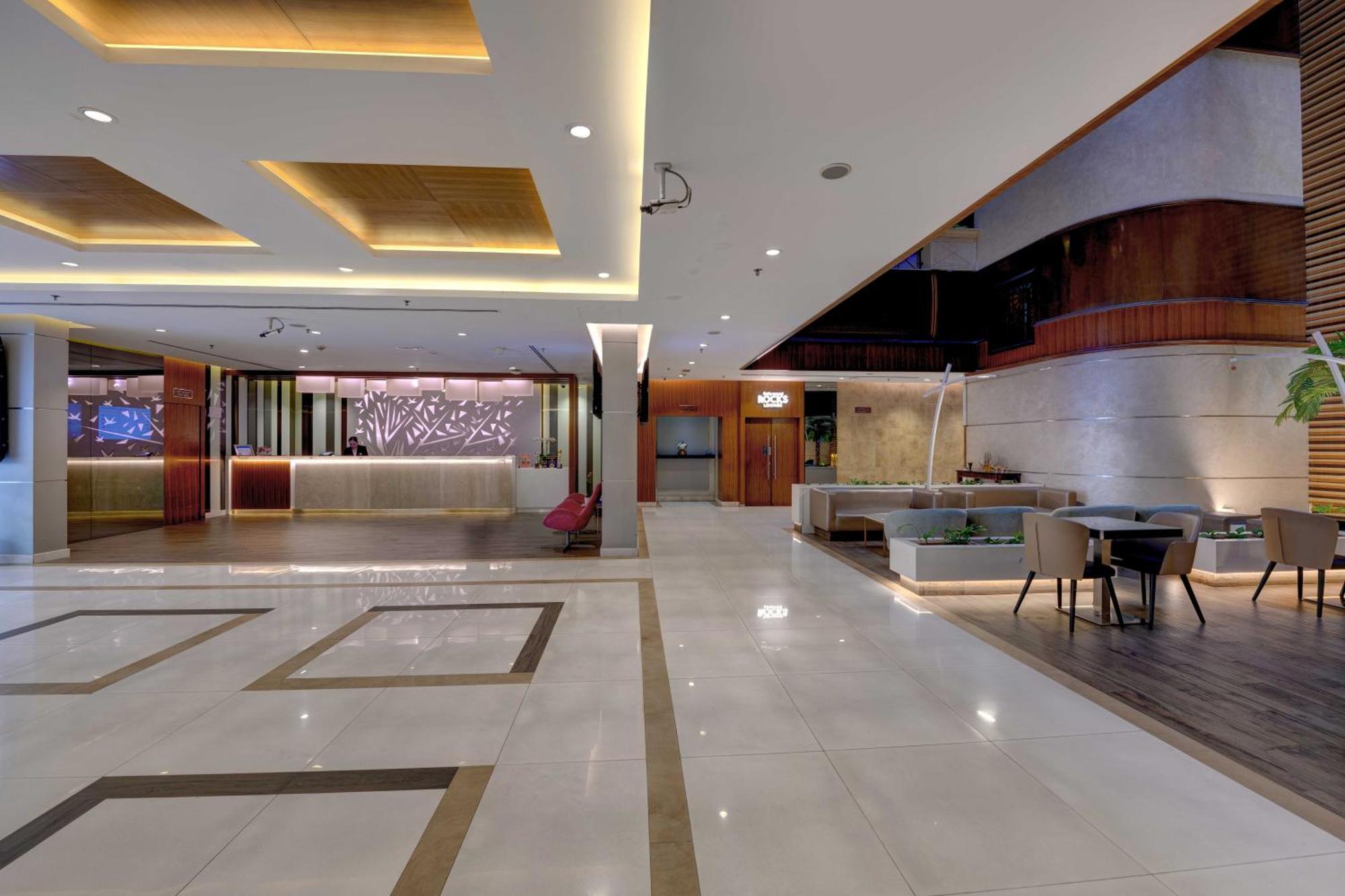 Howard Johnson Plaza By Wyndham Dubai Deira Eksteriør bilde